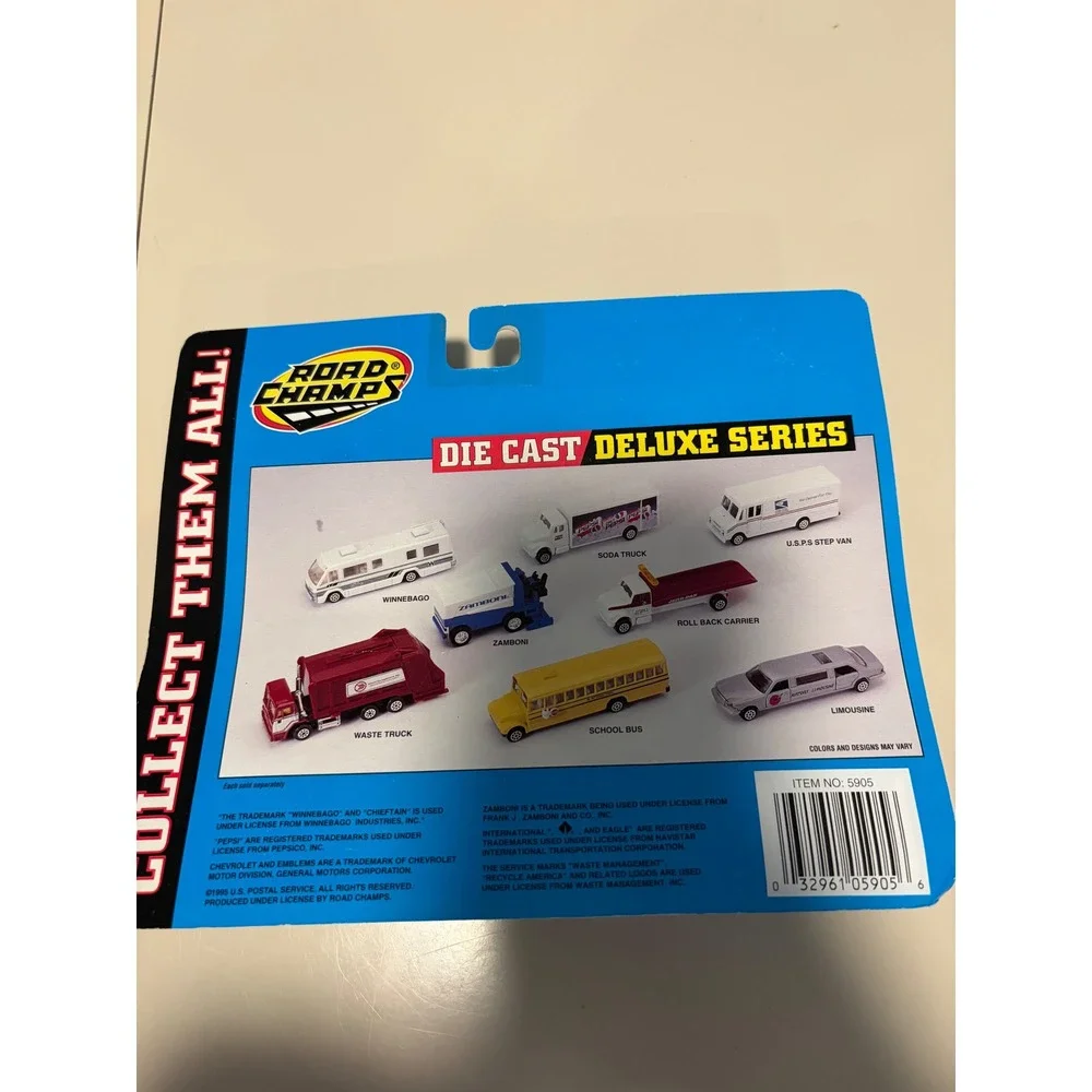 Vintage 1997 Road Champs Die Cast Deluxe Series International School Bus 5905